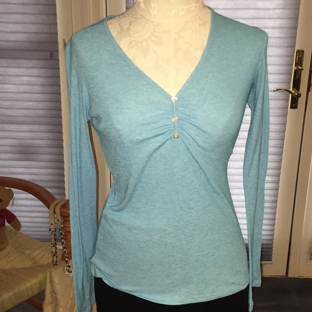 Blue size six long sleeve top! 💙